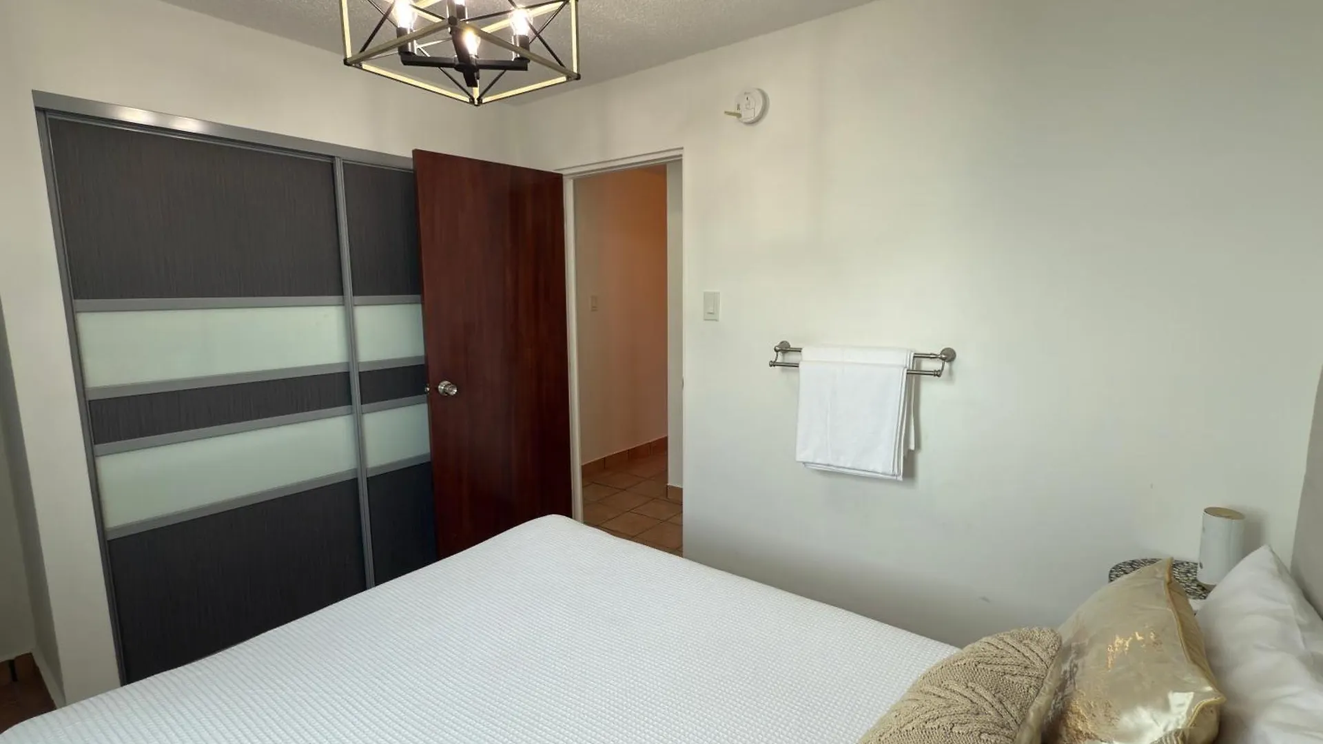 3 Bed 1 Bath 1 Park Plaza Universidad 2000 San Juan 0*,  Puerto Rico