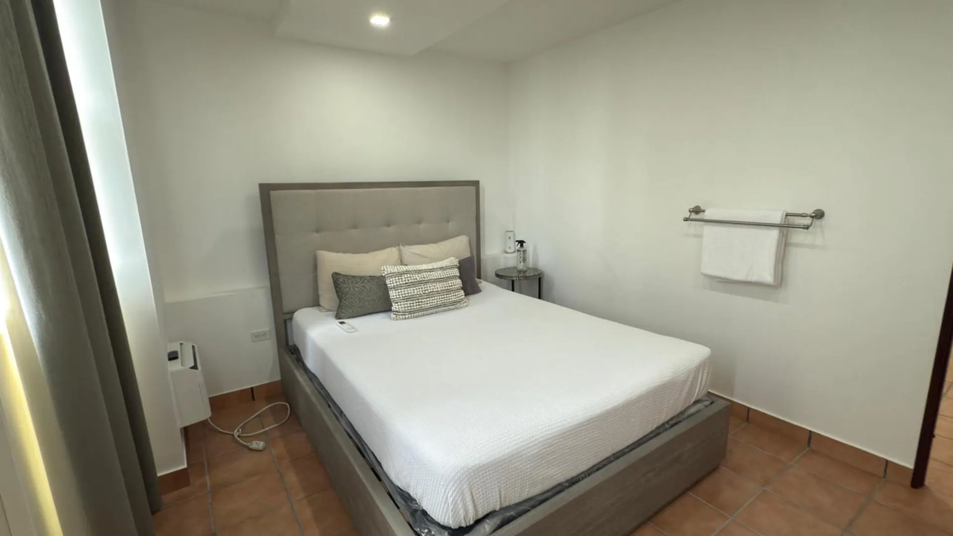 3 Bed 1 Bath 1 Park Plaza Universidad 2000 San Juan