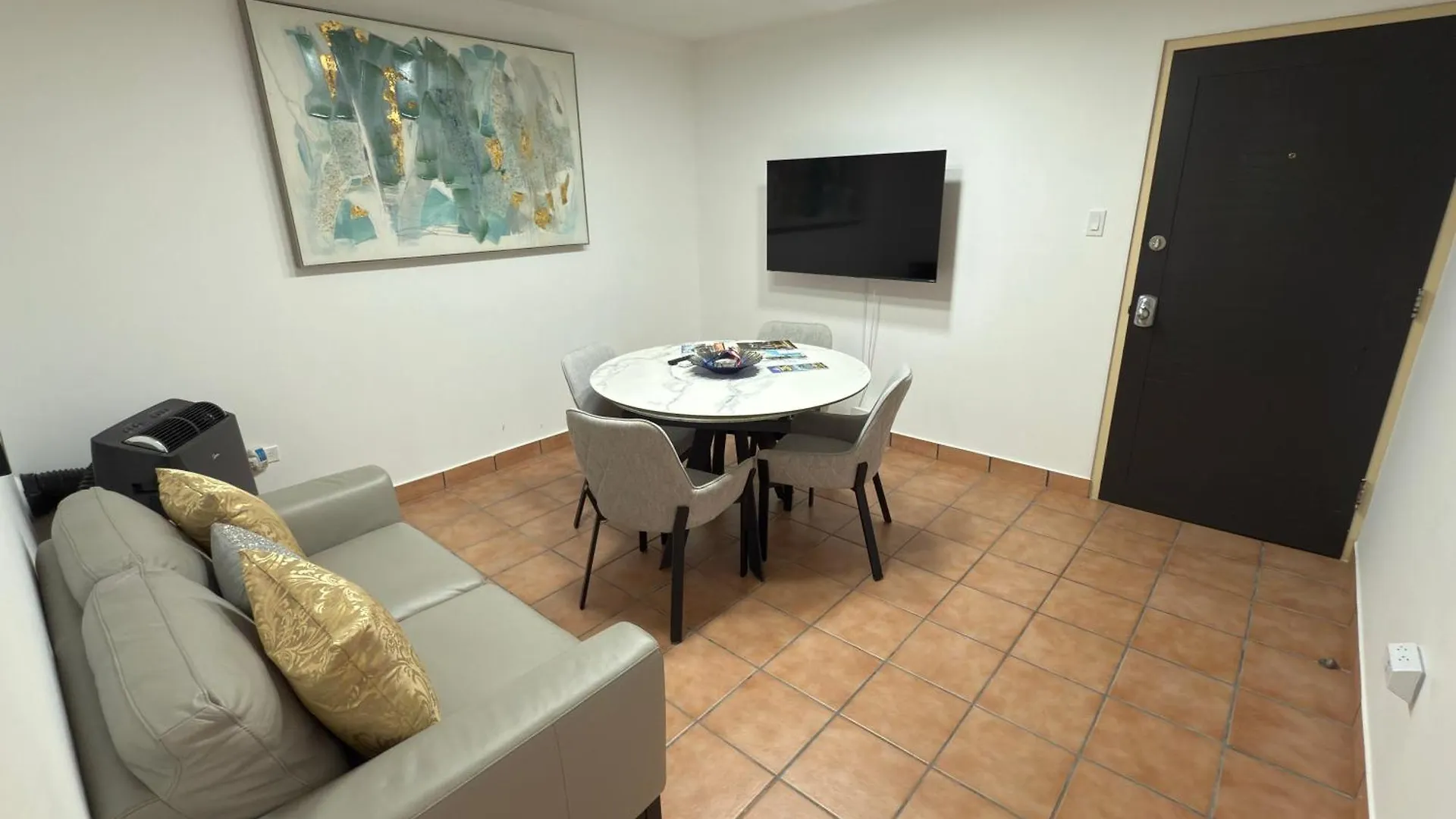 3 Bed 1 Bath 1 Park Plaza Universidad 2000 San Juan 0*,